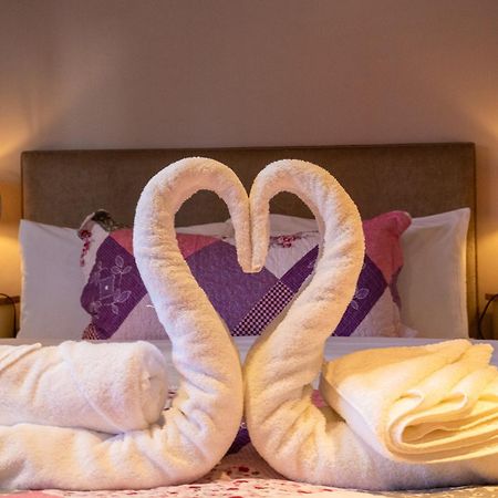 The Hare And Hounds Bed & Breakfast Fulbeck Exterior foto